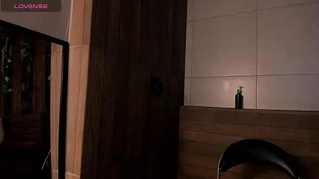 Noah dupont  online show from 11.18.25