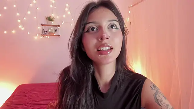Snapshot of Tamara_Aluna_ chatting on 05.07.26 Tamara Aluna online show from 05.07.26