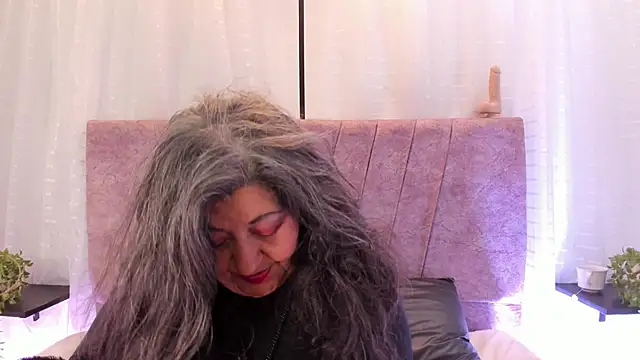 Victoriaa Anderson online show from 04.10.26