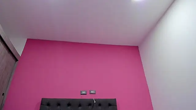 Veronica Frost online show from 11.18.25