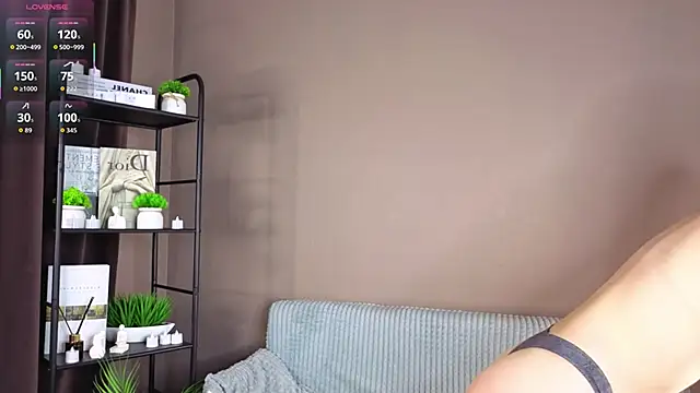 EmilyVale online show from 04.05.26