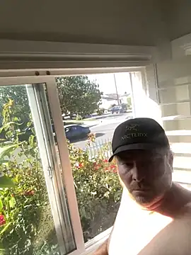 Snapshot of caflash chatting on 11.08.25 caflash online show from 11.08.25