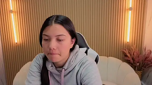 Snapshot of venus_velvet_tp chatting on 01.17.26 venus velvet tp online show from 01.17.26