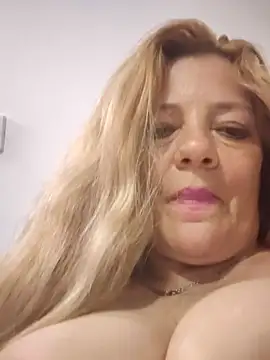 Snapshot of karlaanqui1 chatting on 02.09.26 karlaanqui1 online show from 02.09.26