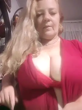 Snapshot of karlaanqui1 chatting on 02.18.26 karlaanqui1 online show from 02.18.26