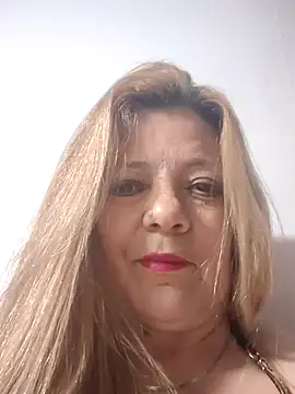 Snapshot of karlaanqui1 chatting on 03.15.26 karlaanqui1 online show from 03.15.26