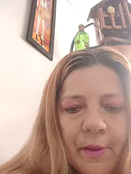 Snapshot of karlaanqui1 chatting on 03.29.26 karlaanqui1 online show from 03.29.26