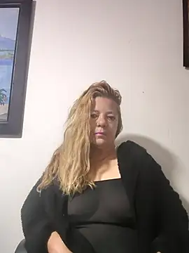 Snapshot of karlaanqui1 chatting on 04.05.26 karlaanqui1 online show from 04.05.26