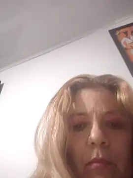 Snapshot of karlaanqui1 chatting on 04.09.26 karlaanqui1 online show from 04.09.26