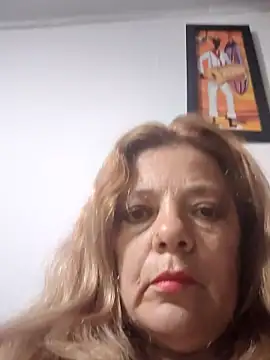 Snapshot of karlaanqui1 chatting on 04.12.26 karlaanqui1 online show from 04.12.26