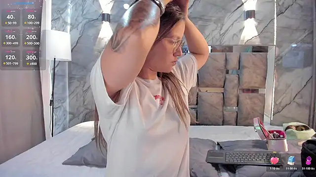 Snapshot of Samy_and_Allison chatting on 02.08.26 Samy and Allison online show from 02.08.26