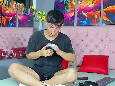 ElanGiraldo online show from 02.06.26