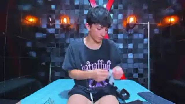 ElanGiraldo online show from 03.30.26