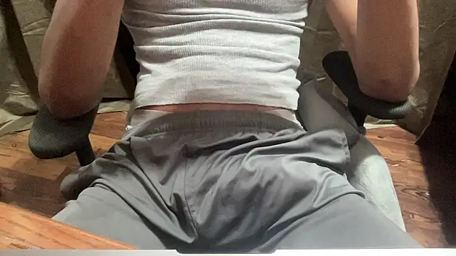 Snapshot of BabyBoyK17 chatting on 12.16.25 BabyBoyK17 online show from 12.16.25