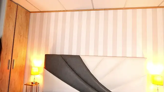 MyaBloomm online show from 11.14.25