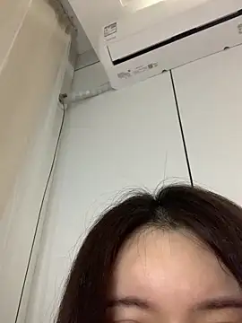 Snapshot of hoho-is chatting on 02.01.26 hoho-is online show from 02.01.26