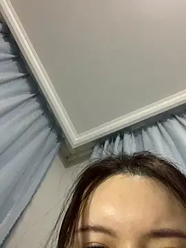 Snapshot of hoho-is chatting on 02.16.26 hoho-is online show from 02.16.26