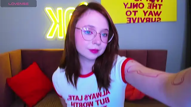 Erica Nelson online show from 11.28.25