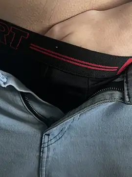 christophecamzzl online show from 11.17.25