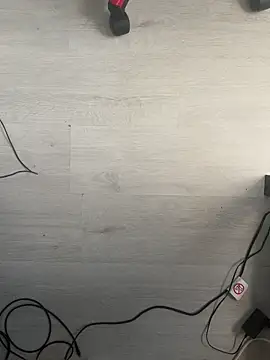 christophecamzzl online show from 11.25.25