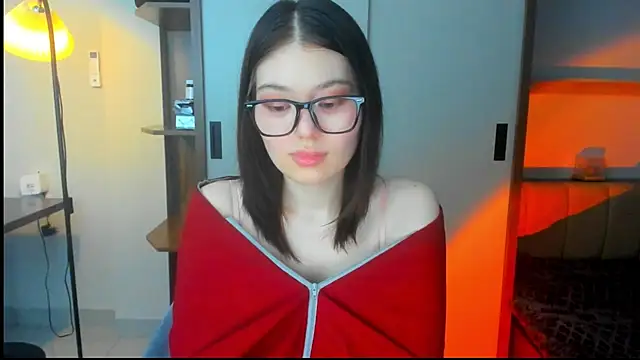 Snapshot of HopeLovely chatting on 02.25.26 HopeLovely online show from 02.25.26