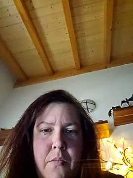 Snapshot of Persephone_CH_off chatting on 12.03.25 Persephone CH off online show from 12.03.25