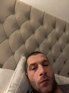 Snapshot of Kinkycouple142 chatting on 02.01.26 Kinkycouple142 online show from 02.01.26