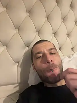 Snapshot of Kinkycouple142 chatting on 02.02.26 Kinkycouple142 online show from 02.02.26