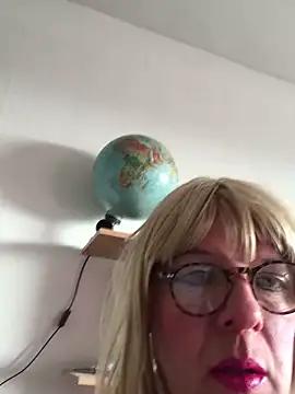 simone xdressing online show from 02.23.25