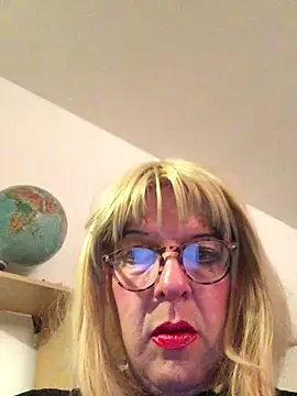 simone xdressing online show from 10.04.25