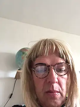 simone xdressing online show from 10.05.25