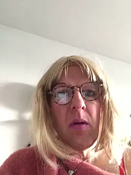 simone xdressing online show from 12.21.25