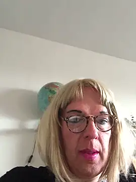 simone xdressing online show from 04.19.26