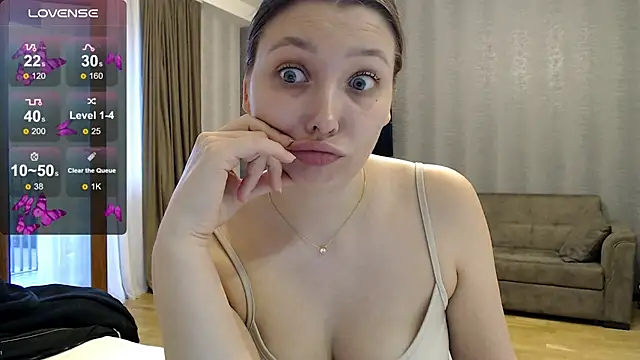 Snapshot of your__gena chatting on 06.08.26 your gena online show from 06.08.26