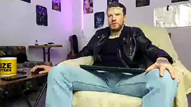 Huntall77 online show from 02.02.26