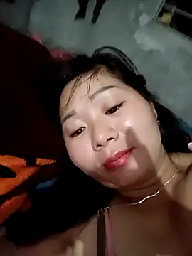 Snapshot of vangkt-cute chatting on 04.25.26 vangkt-cute online show from 04.25.26