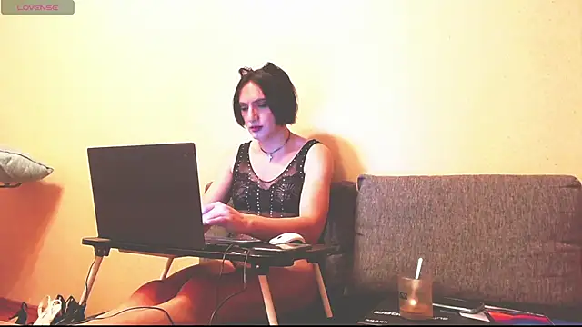 Snapshot of IrenModelTrans chatting on 11.27.25 IrenModelTrans online show from 11.27.25