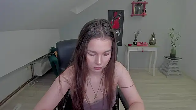 LouannaHart online show from 02.18.26