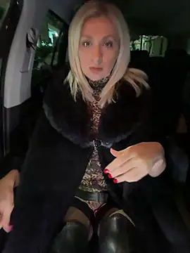 HOTLadyluna online show from 03.24.26