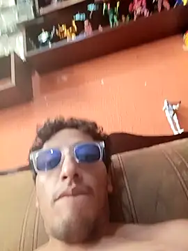 Snapshot of charlyver36 chatting on 11.28.25 charlyver36 online show from 11.28.25