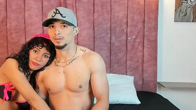 Max and Mia9 online show from 11.10.25