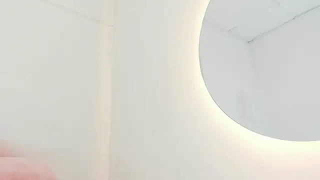 Snapshot of alice_blakers chatting on 11.12.25 alice blakers online show from 11.12.25