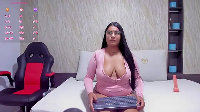 Snapshot of dannah_white chatting on 11.15.25 dannah white online show from 11.15.25