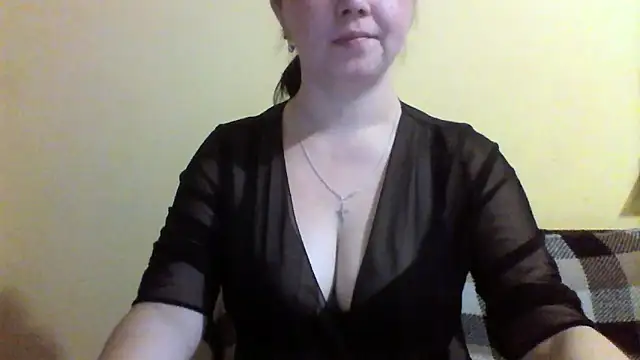 Snapshot of Vitalina282128 chatting on 12.15.25 Vitalina282128 online show from 12.15.25