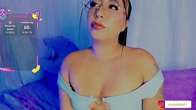 Snapshot of kim_santana_ chatting on 05.10.26 kim santana online show from 05.10.26