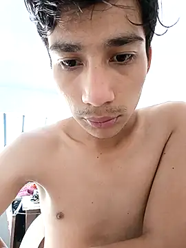 Snapshot of lulu_sexyboy chatting on 12.15.25 lulu sexyboy online show from 12.15.25