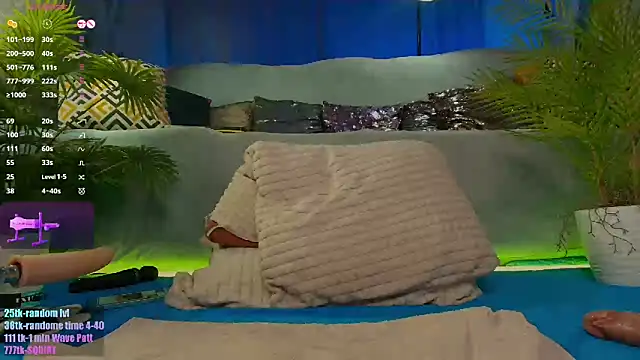 Snapshot of sonya_keller_32 chatting on 11.25.25 sonya keller 32 online show from 11.25.25