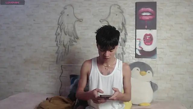 axel milo kairo and noa online show from 01.07.26