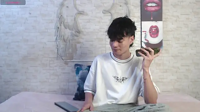 axel milo kairo and noa online show from 02.04.26