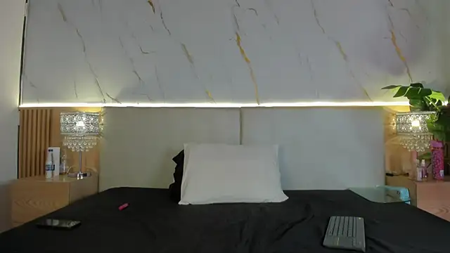 Snapshot of april_grey11 chatting on 12.16.25 april grey11 online show from 12.16.25